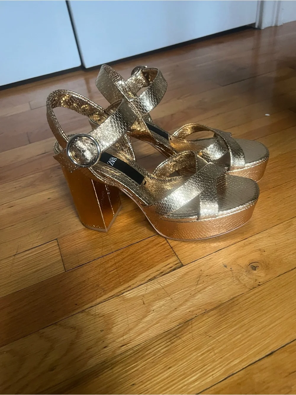 Zara bold metallic