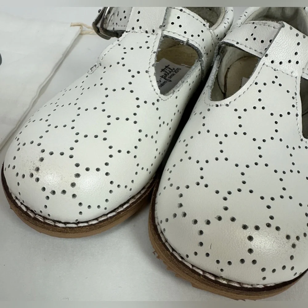 Mon Petit Shoes flower strap has