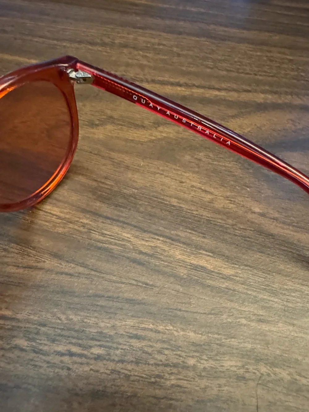 Quay Australia red round