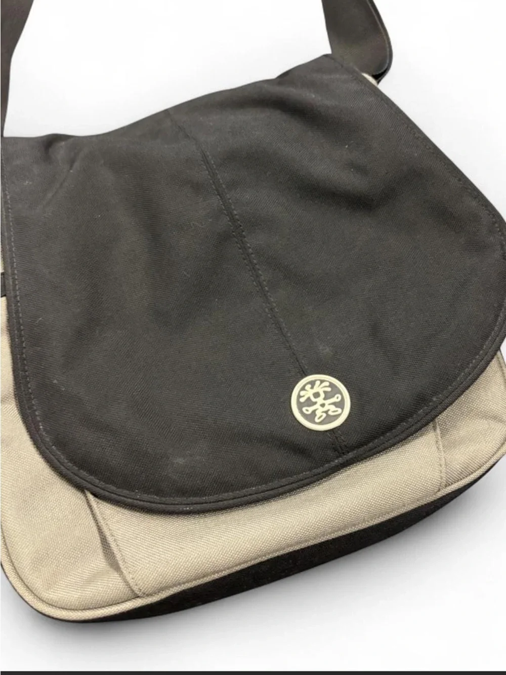 Crumpler versatile black