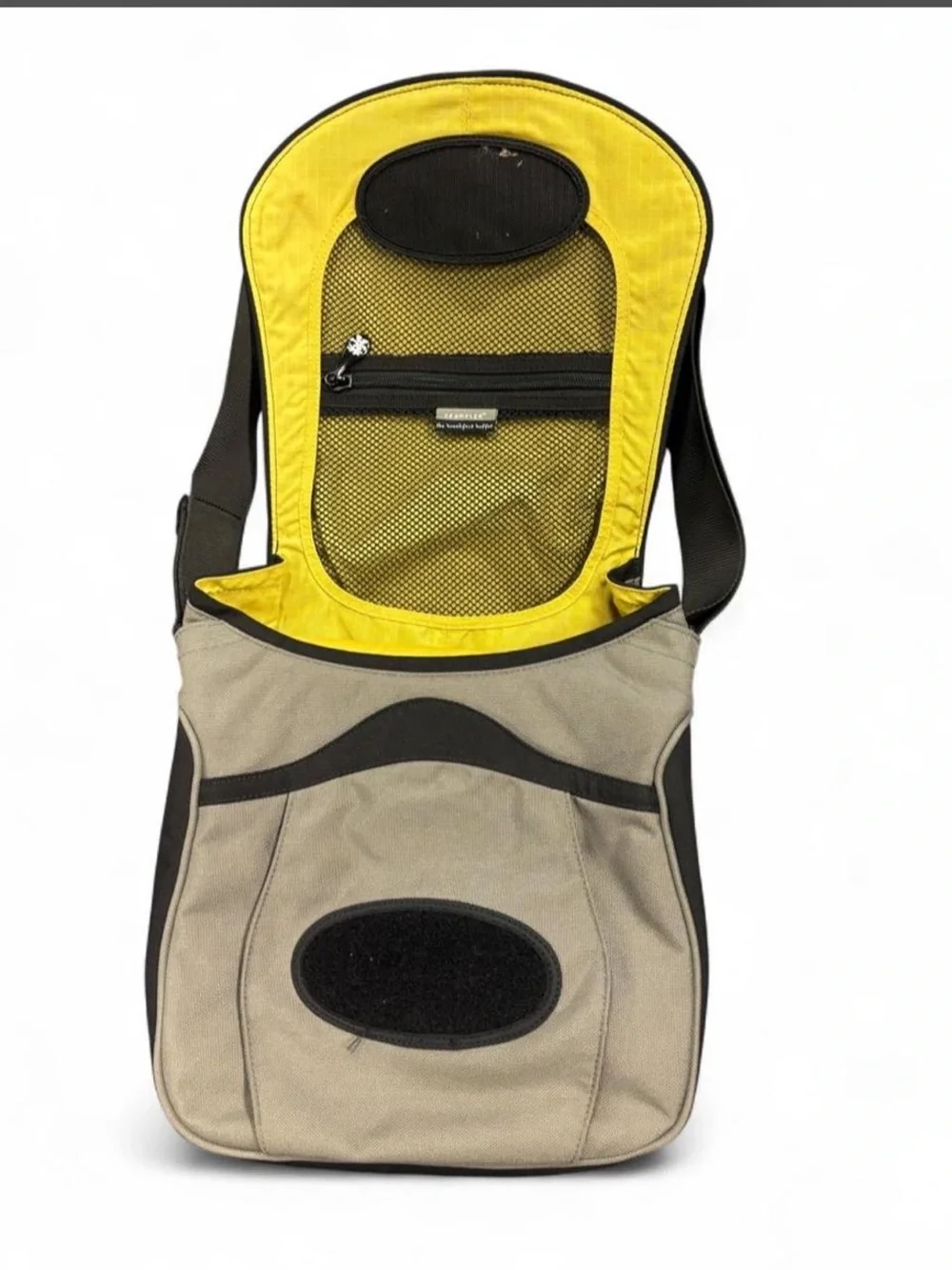 Crumpler versatile black