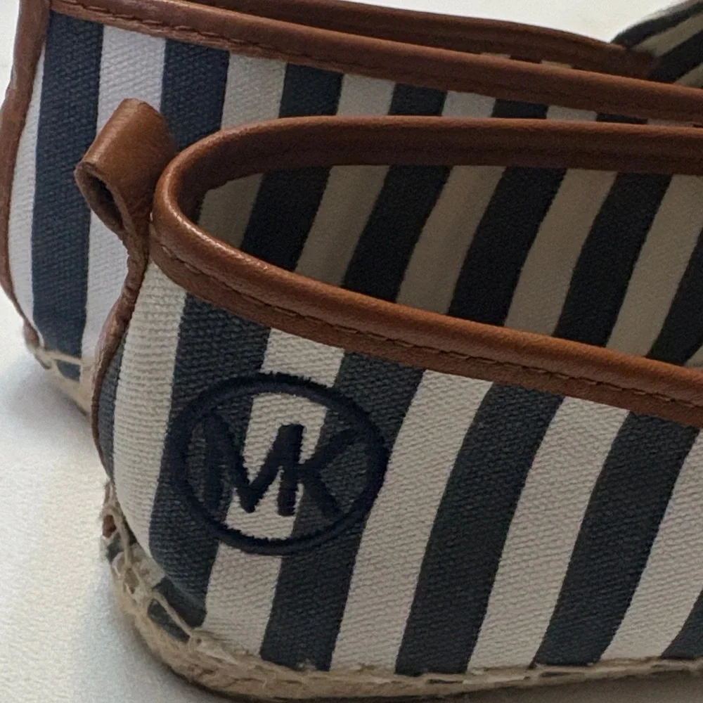 Michael Kors classic navy