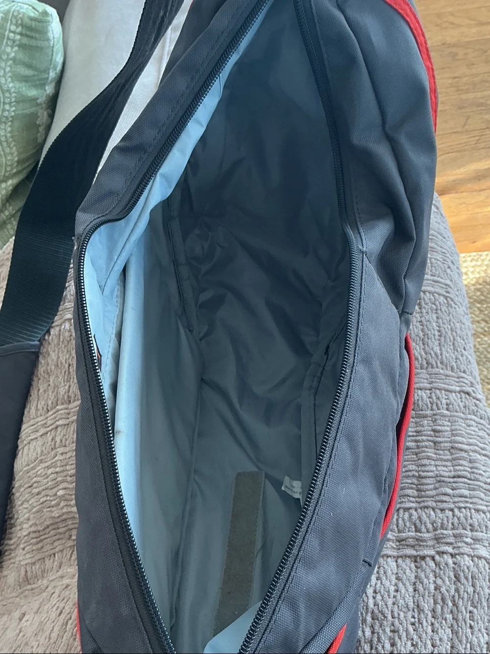 Lowepro black messenger