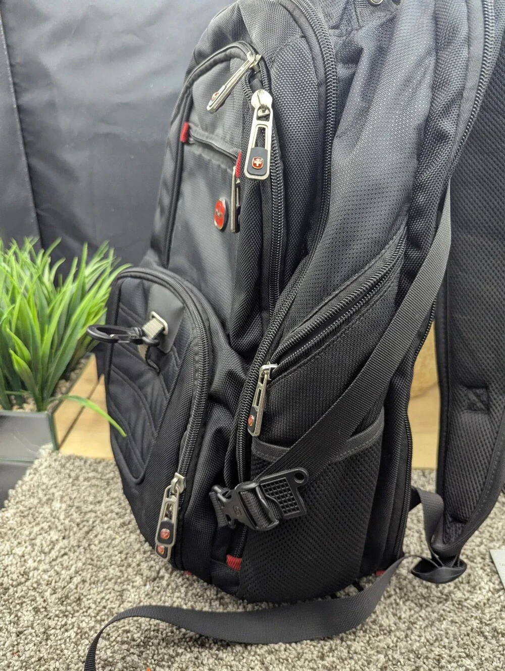SwissGear clean very