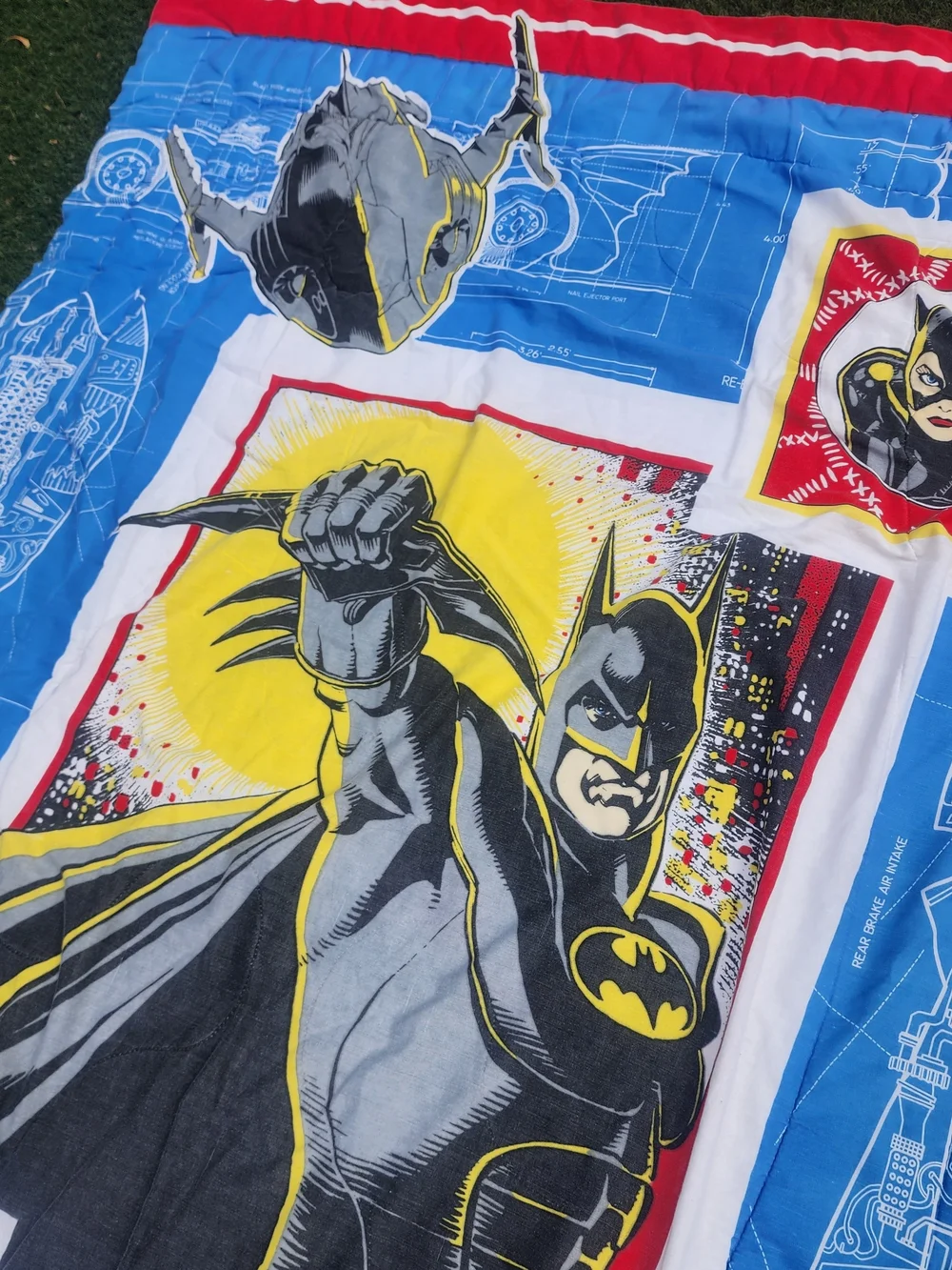 Vintage 1991 Batman Returns DC Comic Comforter Blanket, 84