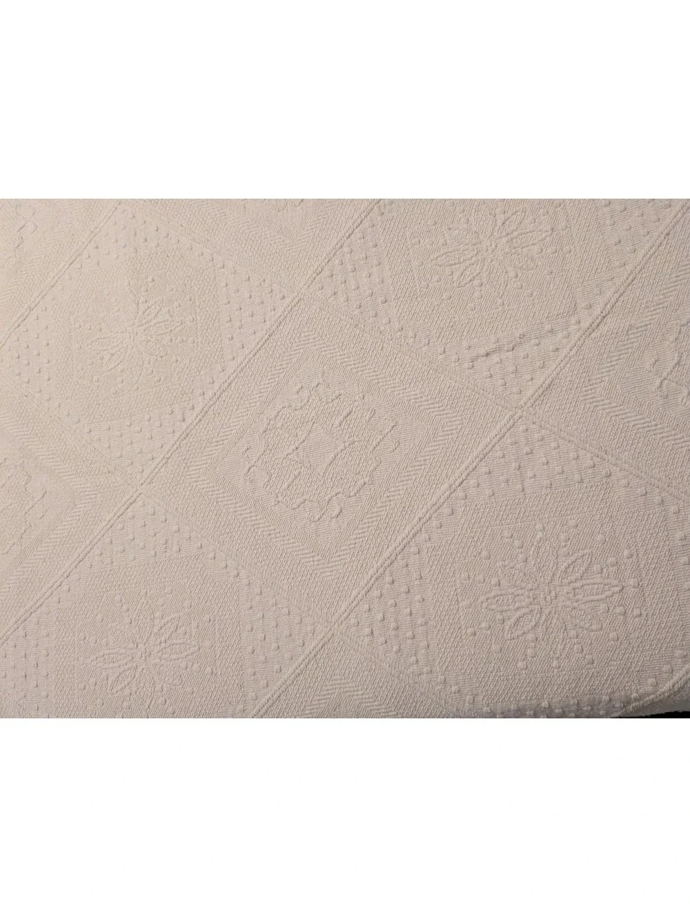 Vtg King Egyptian Cotton Matelassé Coverlet  Made in Portugal  Ivory/Tan Fringed
