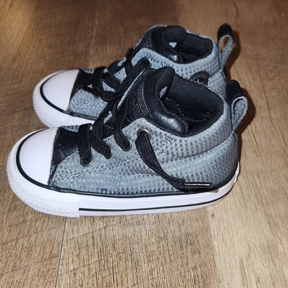Converse All Star Unisex Chuck Taylor Gray Blackstreet Mid Top Sneakers.
