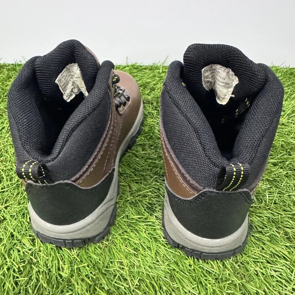 Magellan Outdoors color design practical