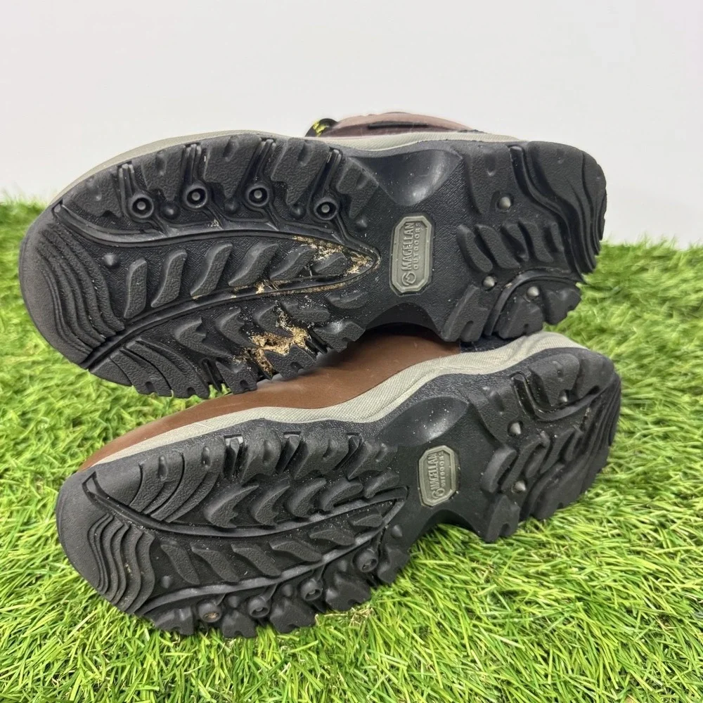 Magellan Outdoors practical leather waterproof