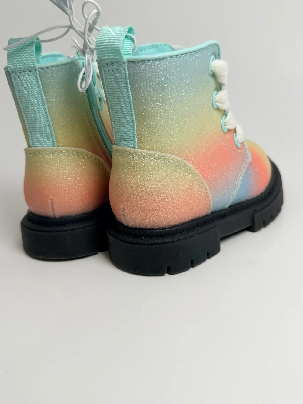 Cat & Jack fit traction finish