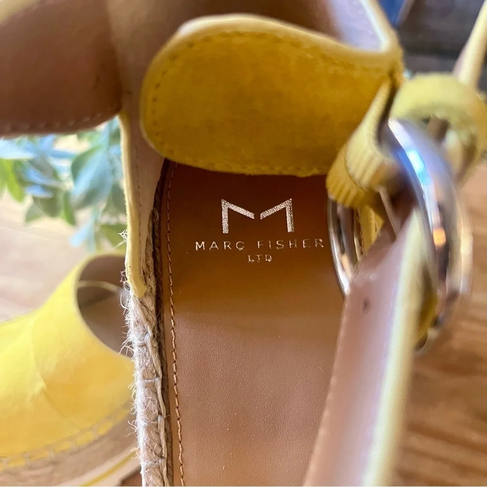 Marc Fisher never worn