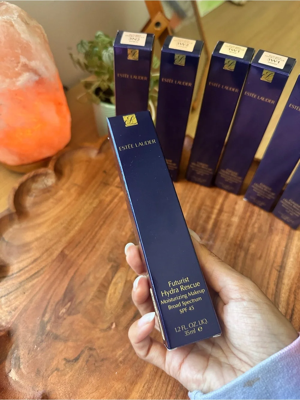 Estee Lauder Futurist Hydra Rescue Moisturizing Makeup 5W2 Rich Caramel