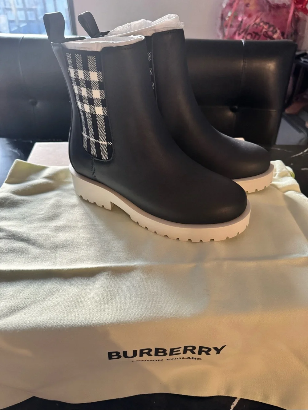 Burberry maison iconic