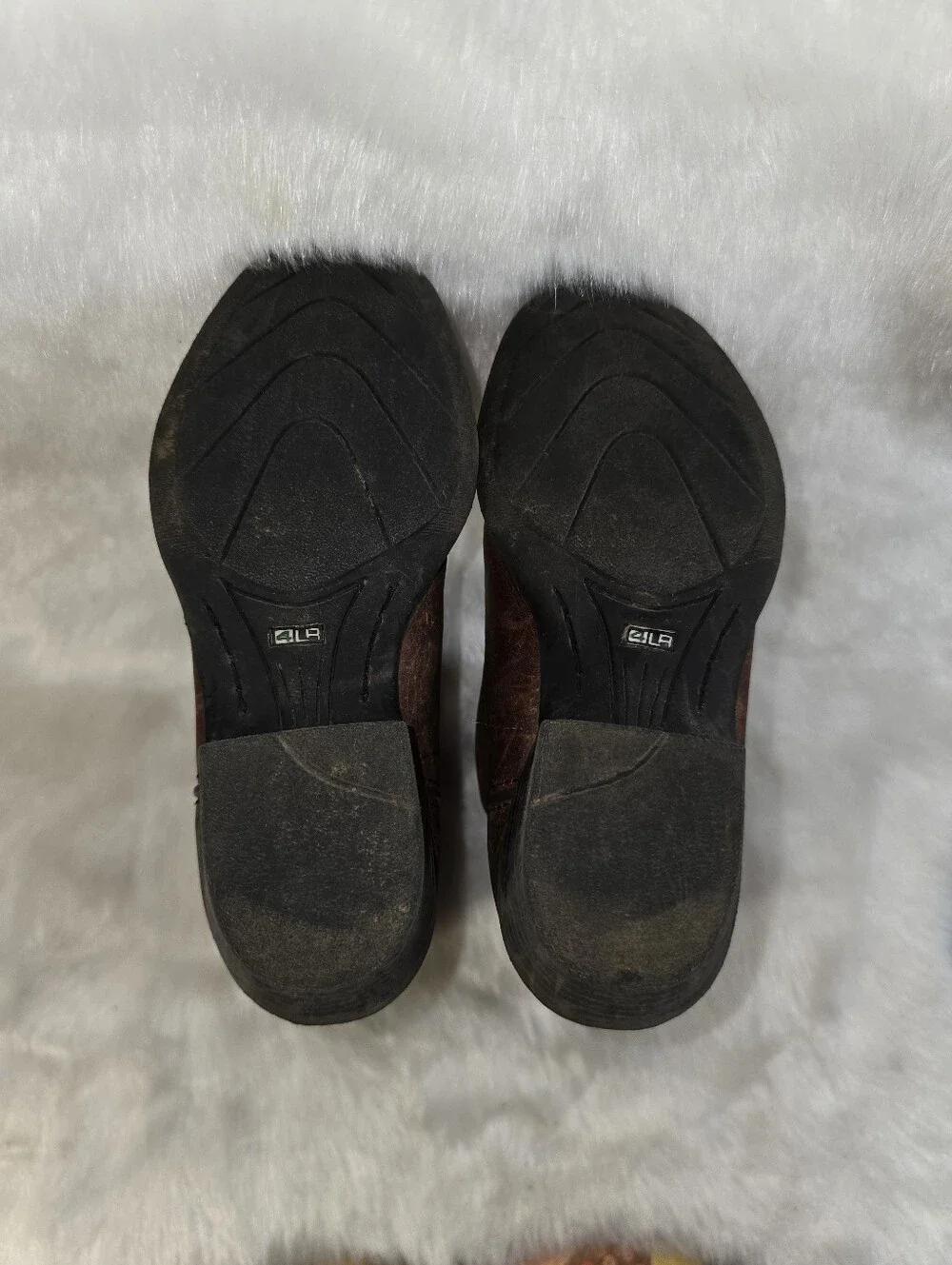 Ariat item bears