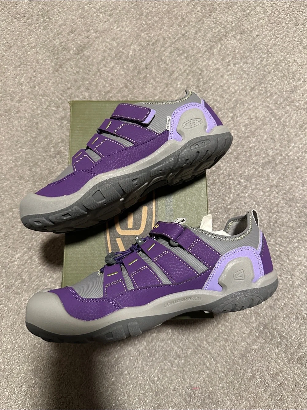 Keen easy strap surfaces