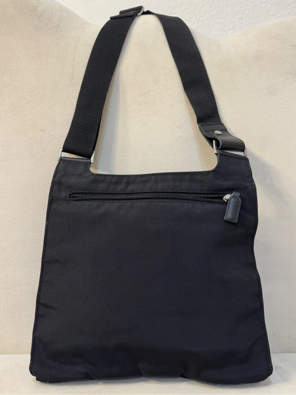 Aigner Black Men's Crossbody Organizer Shoulder Bag - Classic Everyday Style