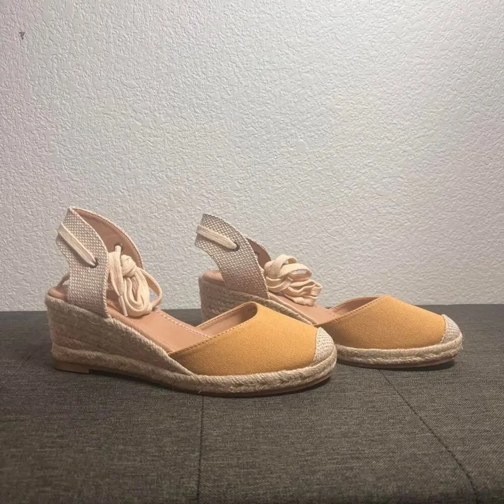 Journee-collection Women's Yellow and Tan Espadrilles