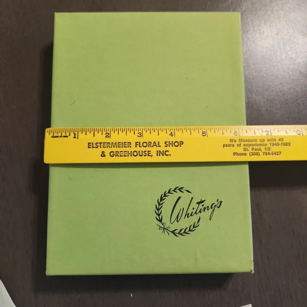 N/A stationery different interacting