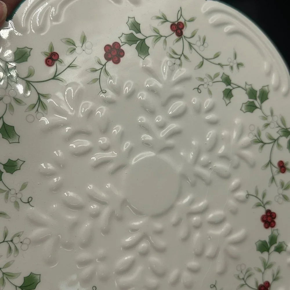 Pfaltzgraff Winterberry Snowflake Trivet 9in White Holly Berry Christmas Festive