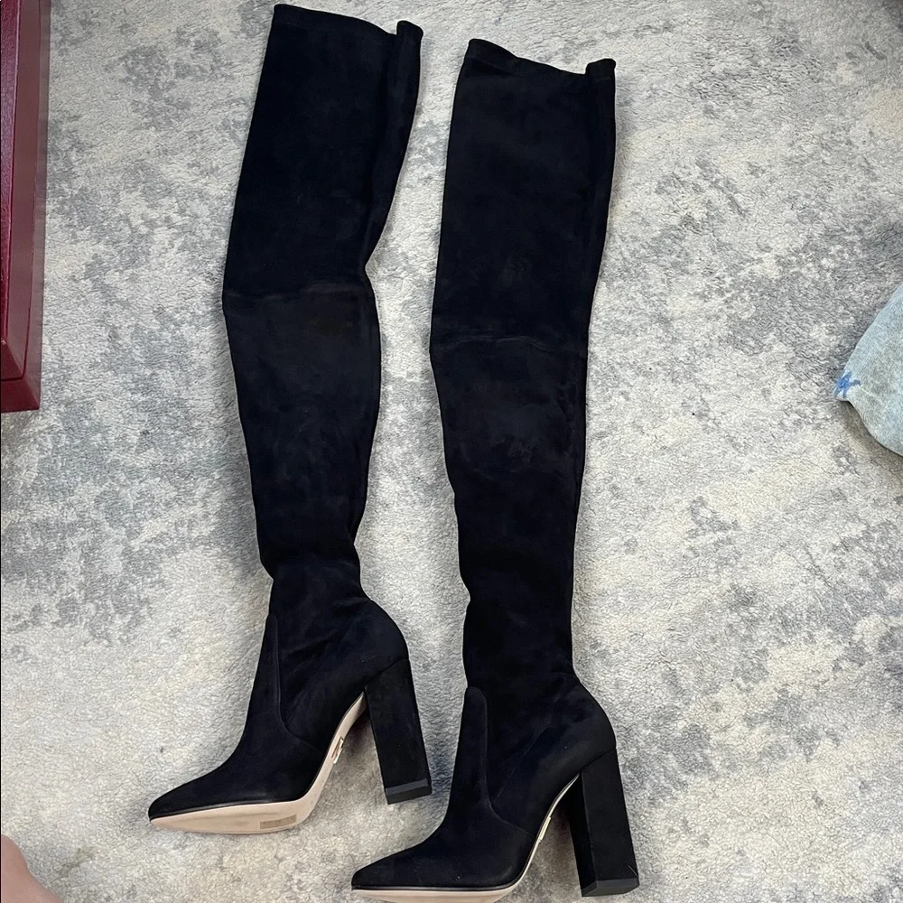 Tamara Mellon sexy thigh