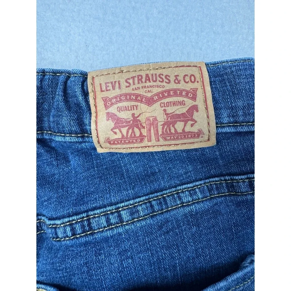 Classic Levi Strauss & Co Women Size 26 Denim Bermuda Shorts Indigo Blue Stretch