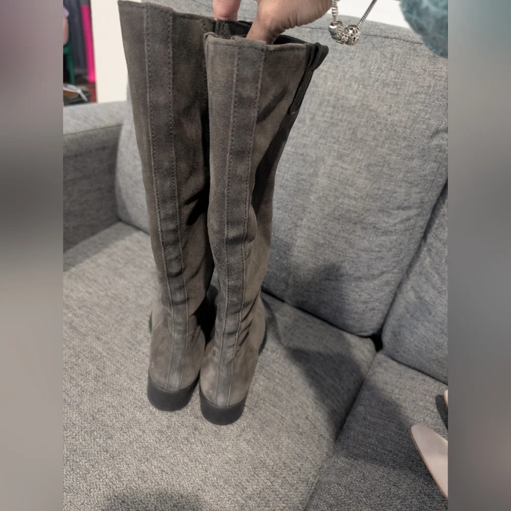 La Canadienne love suede boot