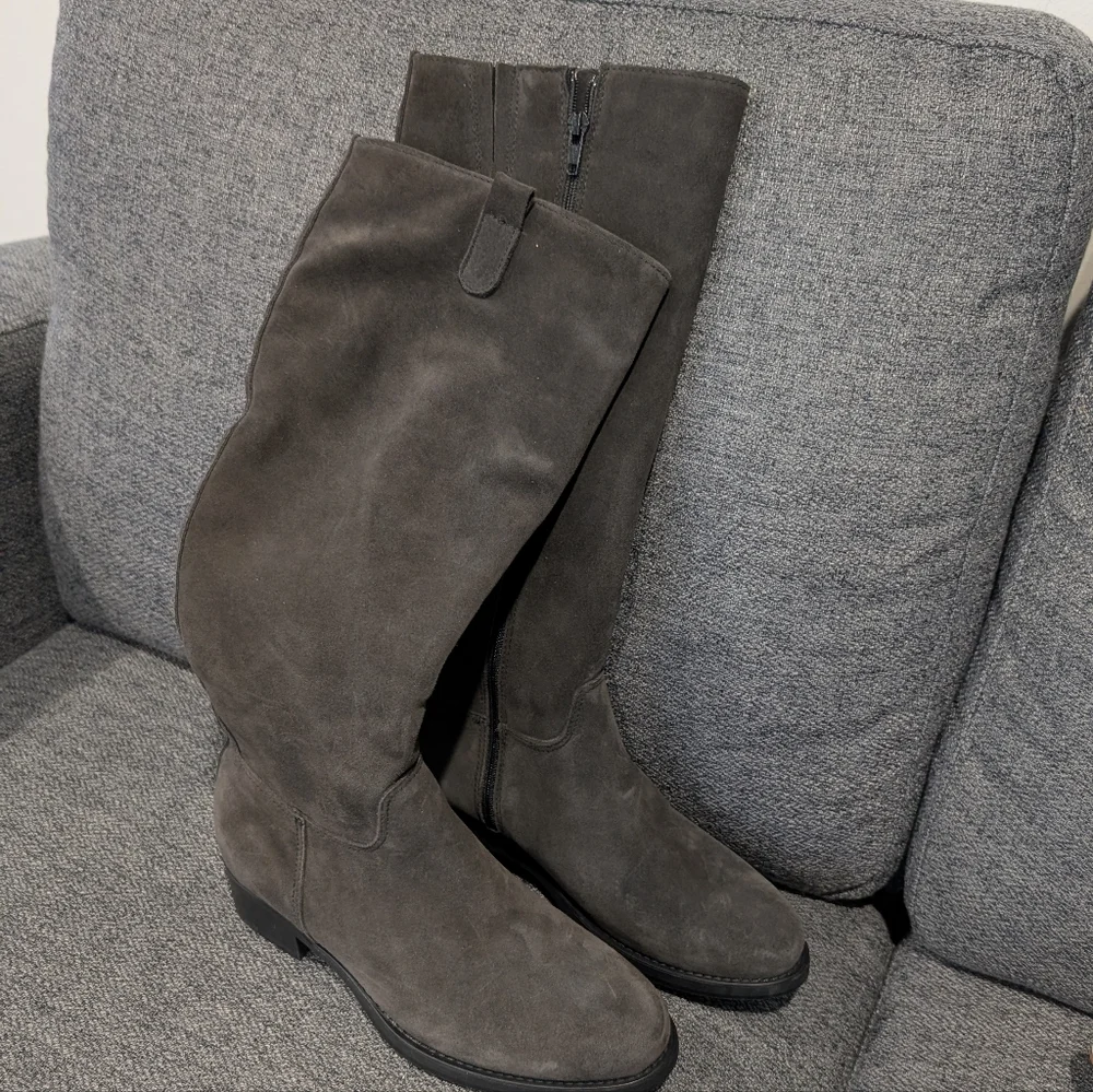 La Canadienne love suede boot
