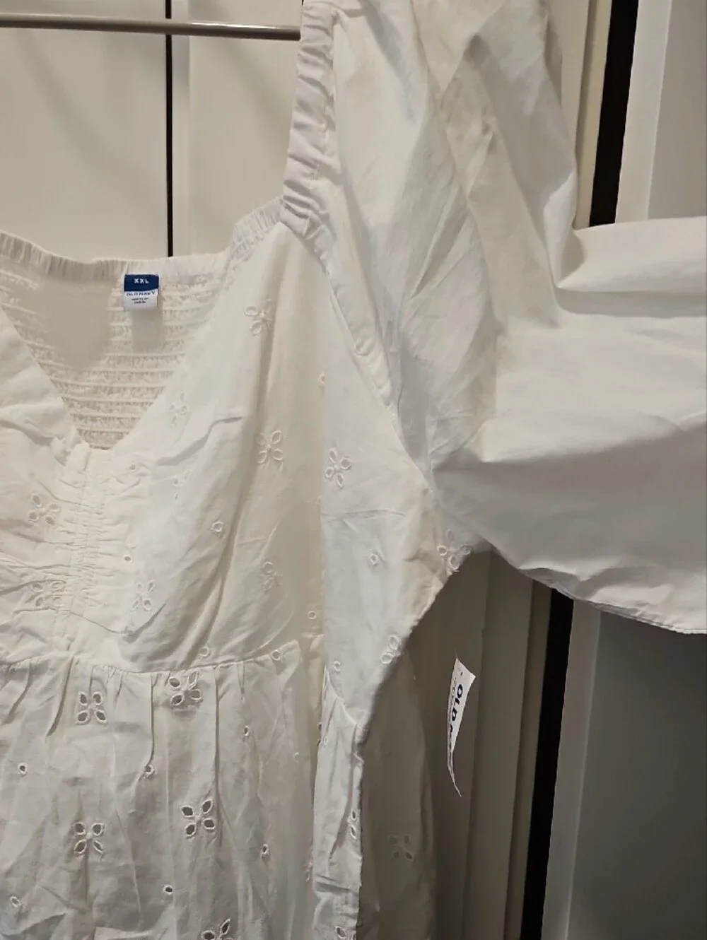 NWT Old Navy White Eyelet Peasant Blouse - Long Sleeve
