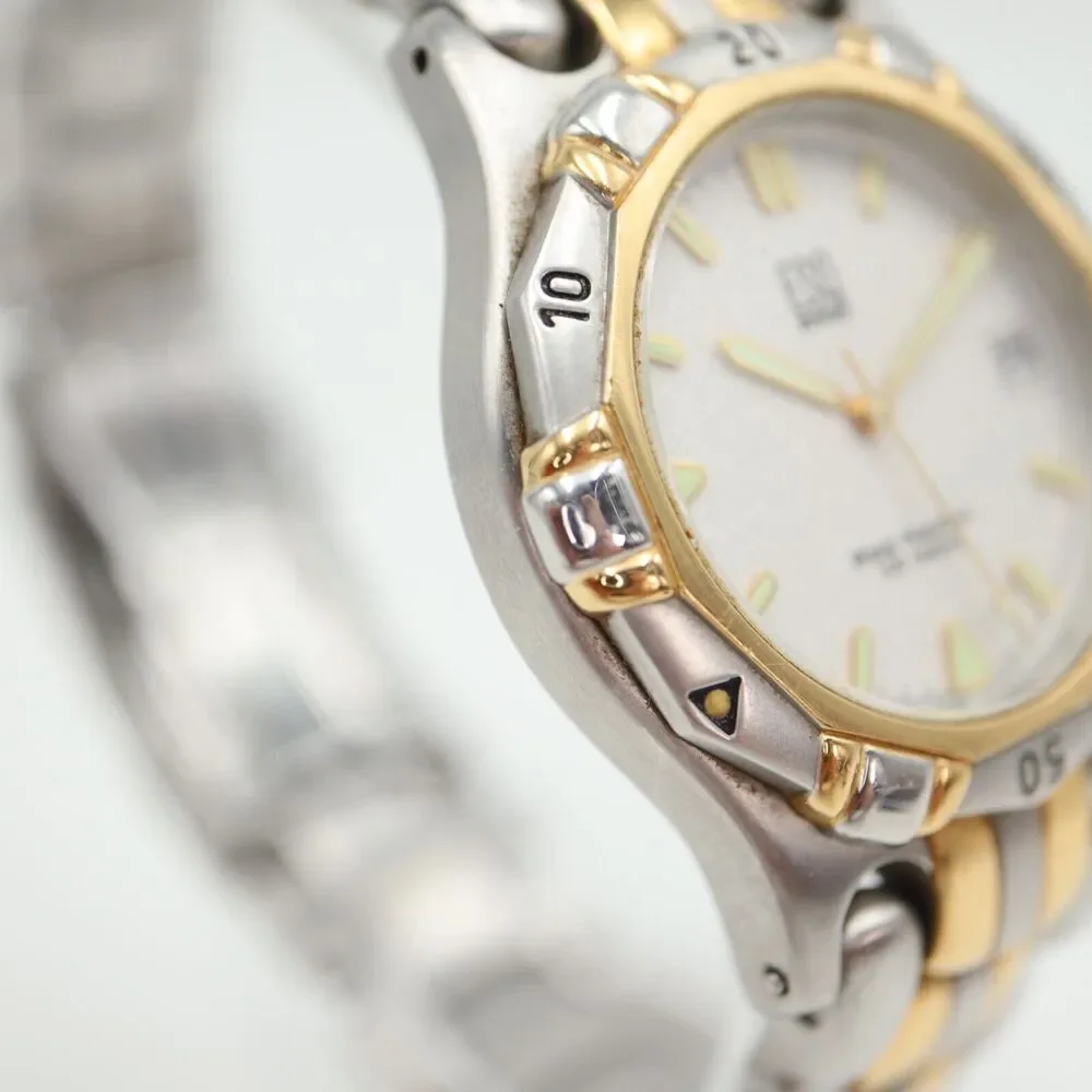 Movado questions business ship
