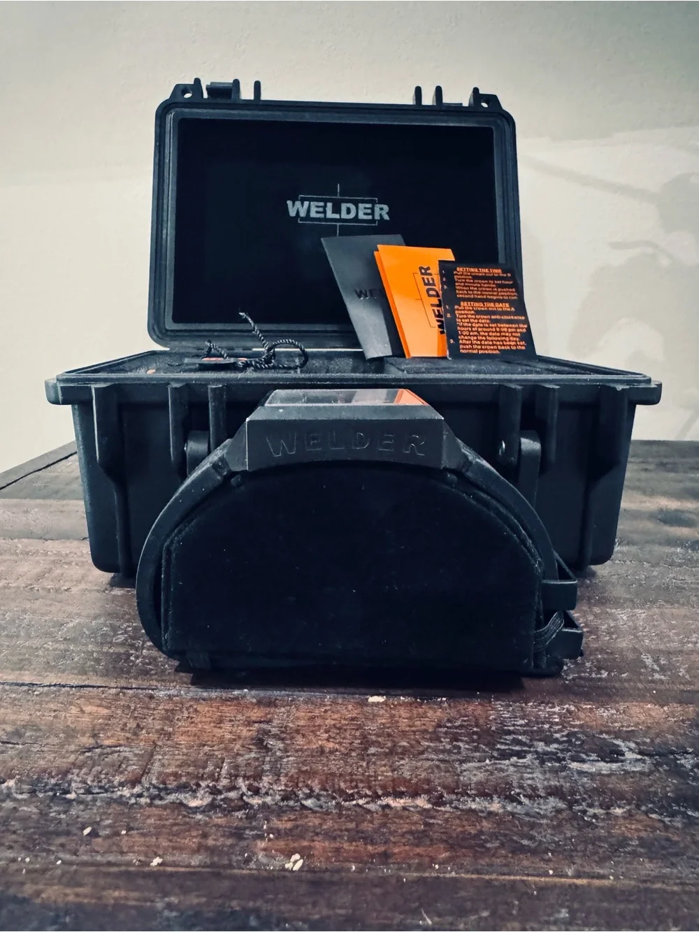Welder sleek black