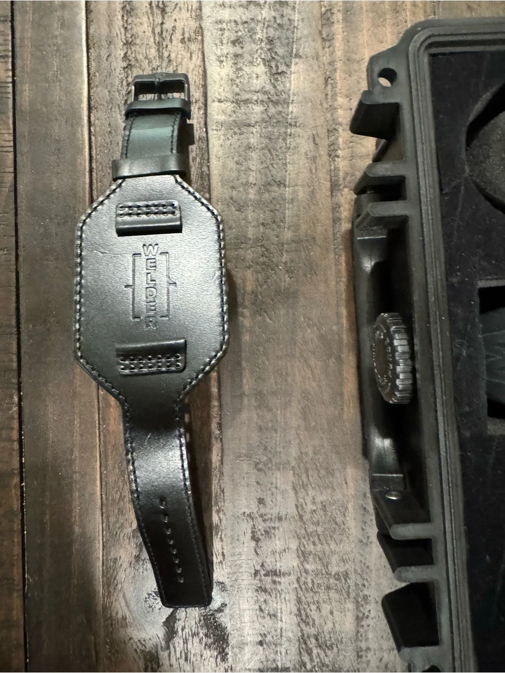 Welder sleek black