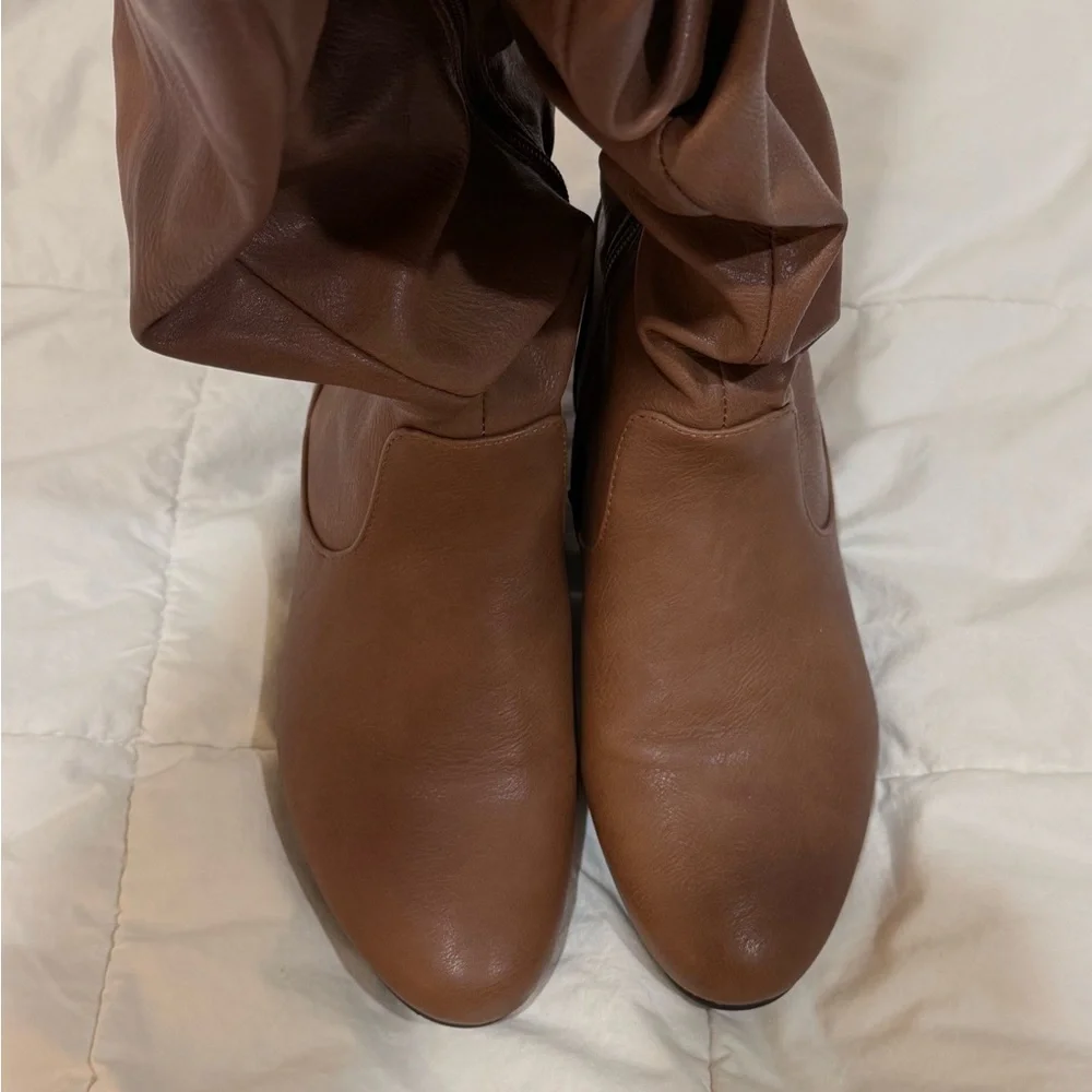 Dream Pairs Tan Over the Knee Boots sz 8.5 like new
