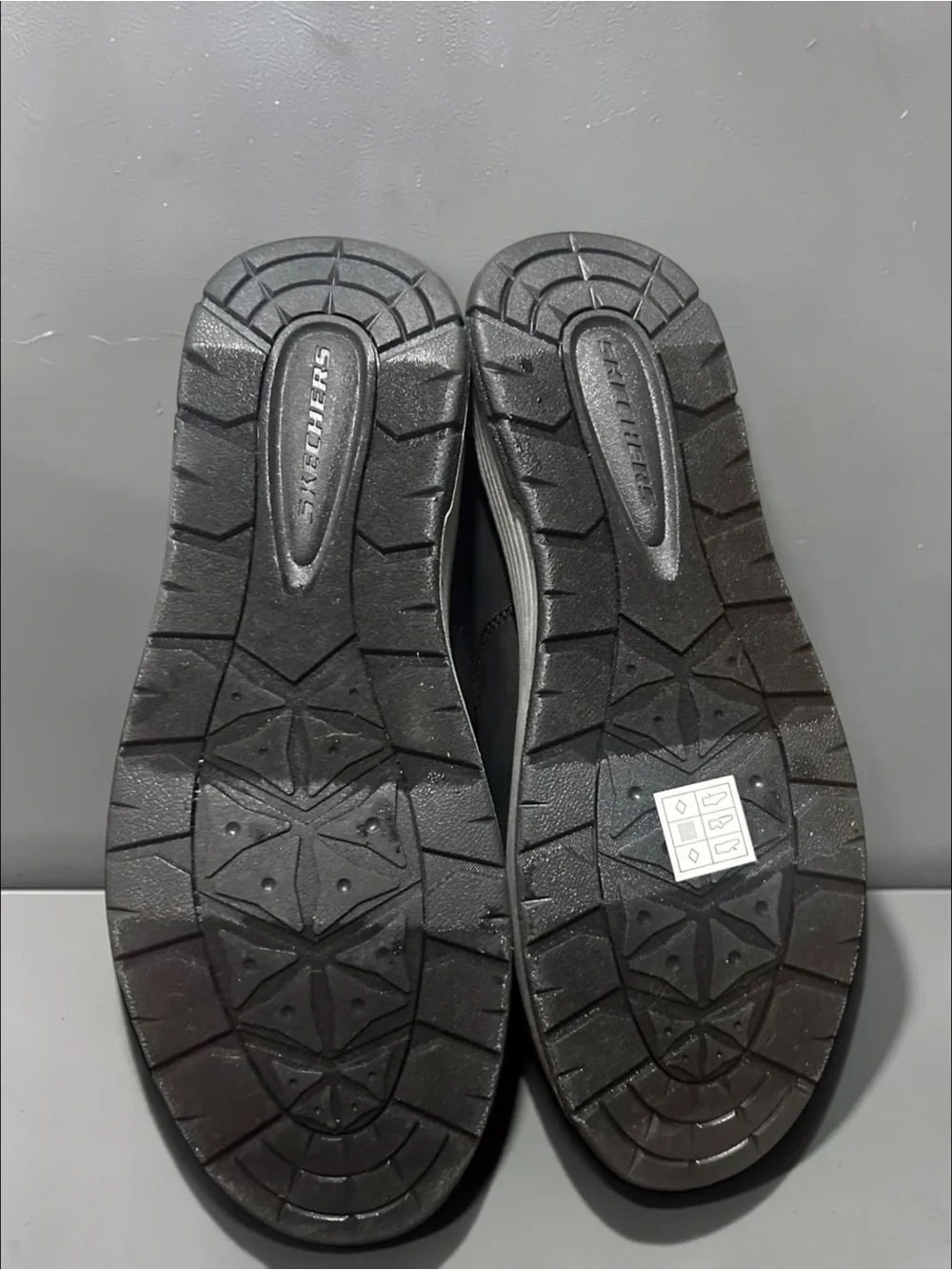 Skechers Hands Free Slip-ins: Relaxed Fit Swift Fit oxfords/sneakers