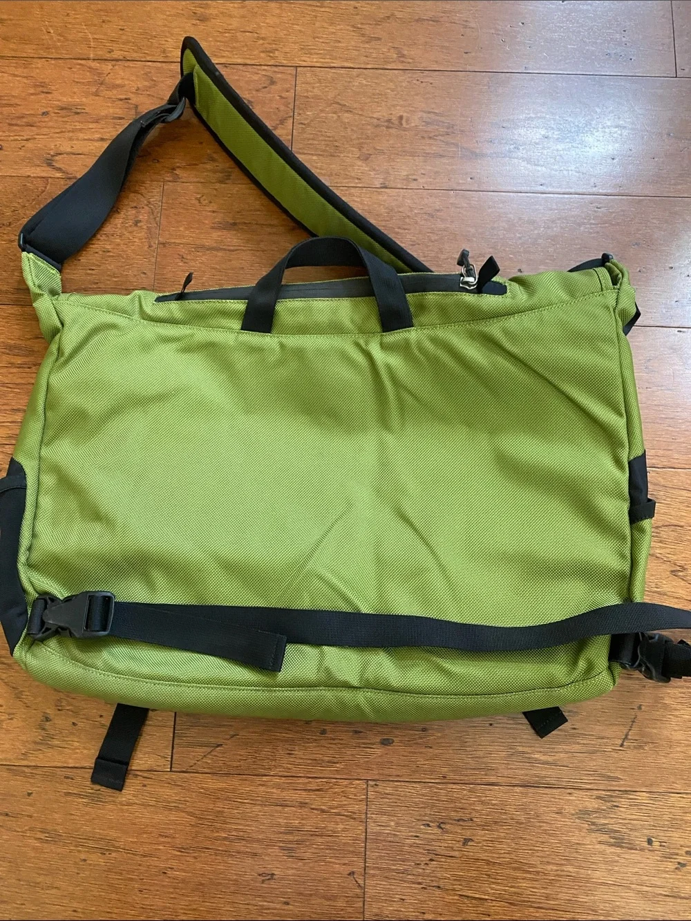 Patagonia messenger bag