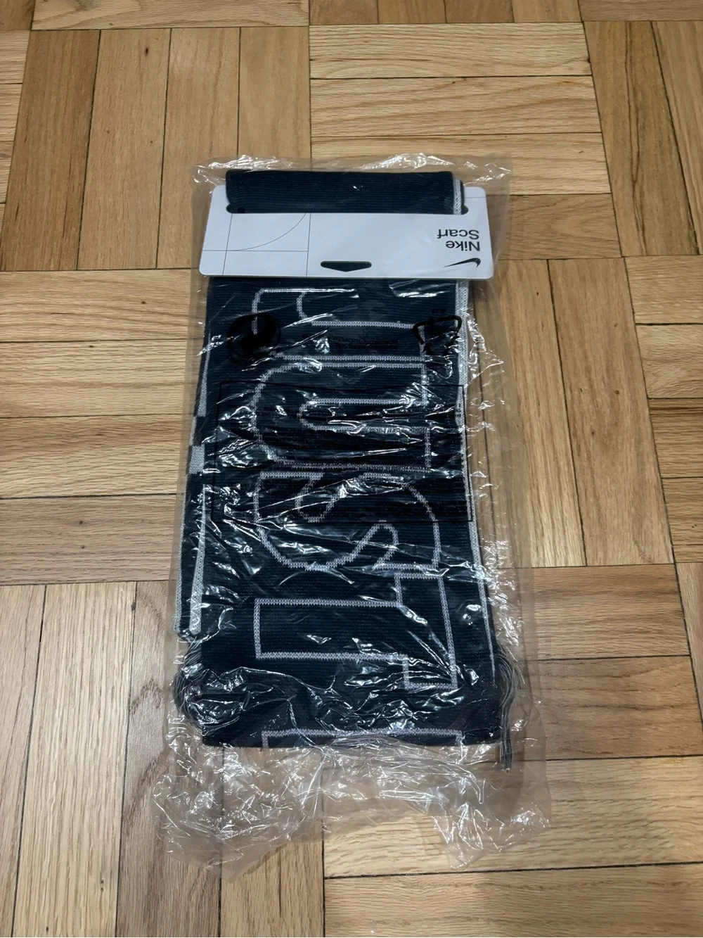 NWT Tottenham Hotspur Nike Local Verbiage College Navy Blue White Scarf