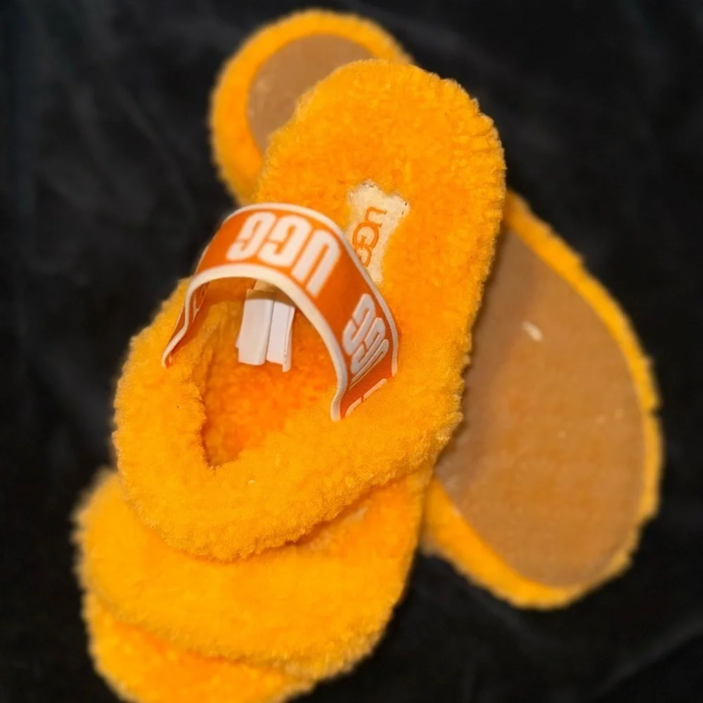 UGG cozy orange
