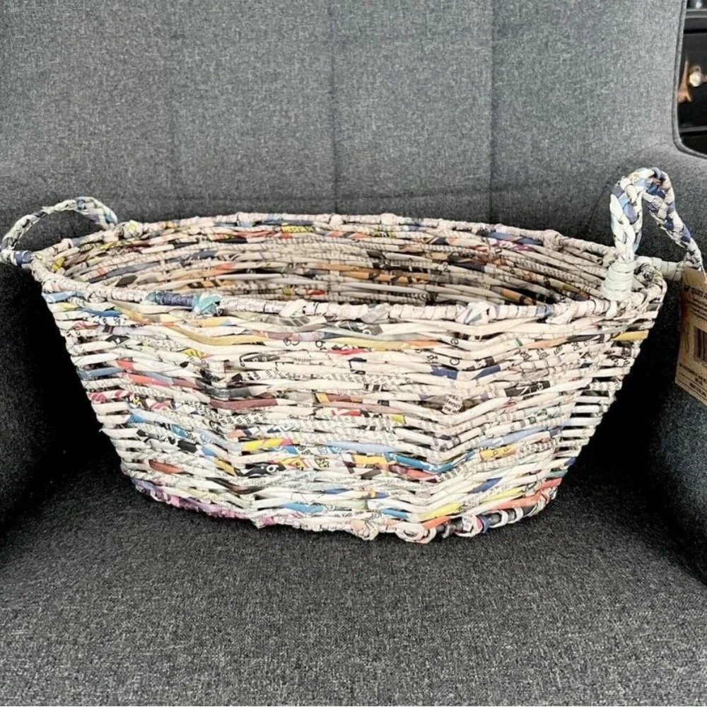 NWT Trader Joe’s Basket Recycled Newspaper Hand Woven Boho 16x12 Metal Frame
