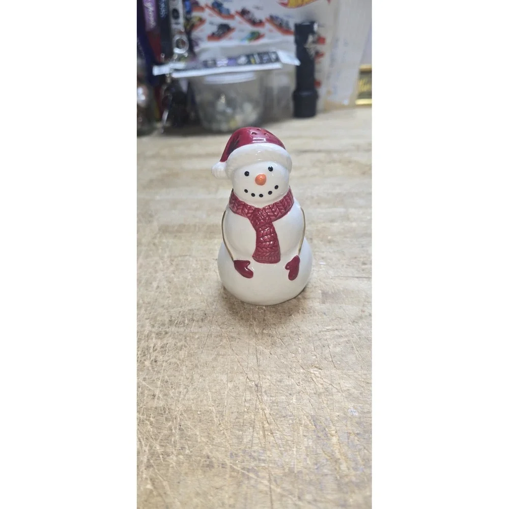 ceramic St. Nicholas Square Yuletide snowman salt shaker