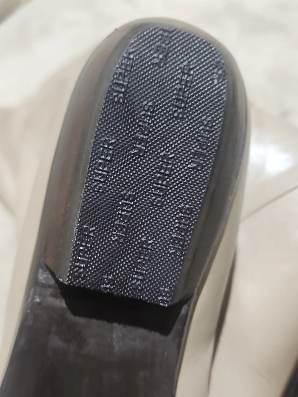 Nine West streamlined over