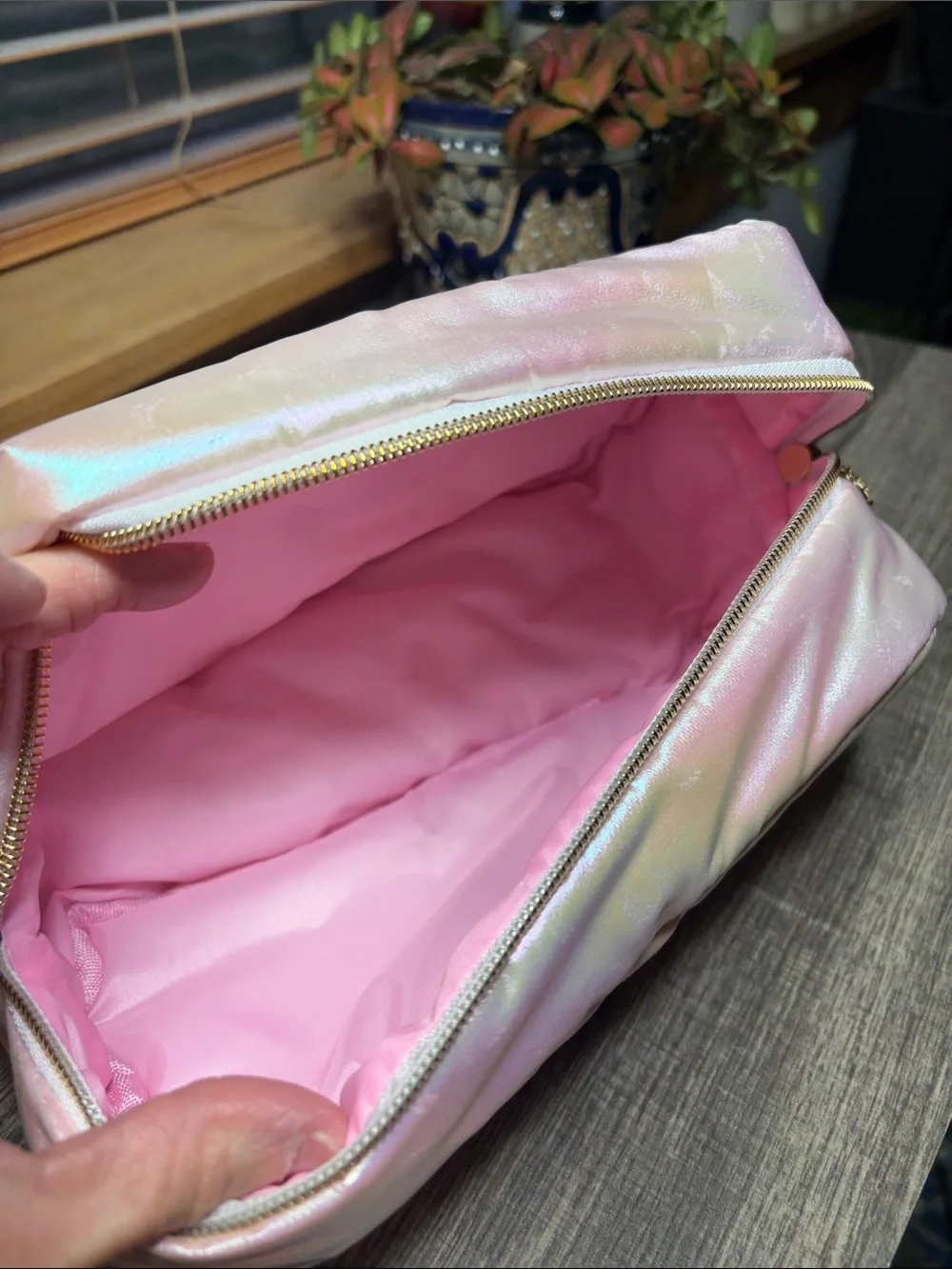 🍒5 for $40🍒The Creme Shop Hollywood Pink Iridescent Quilted Cosmetic Pouch
