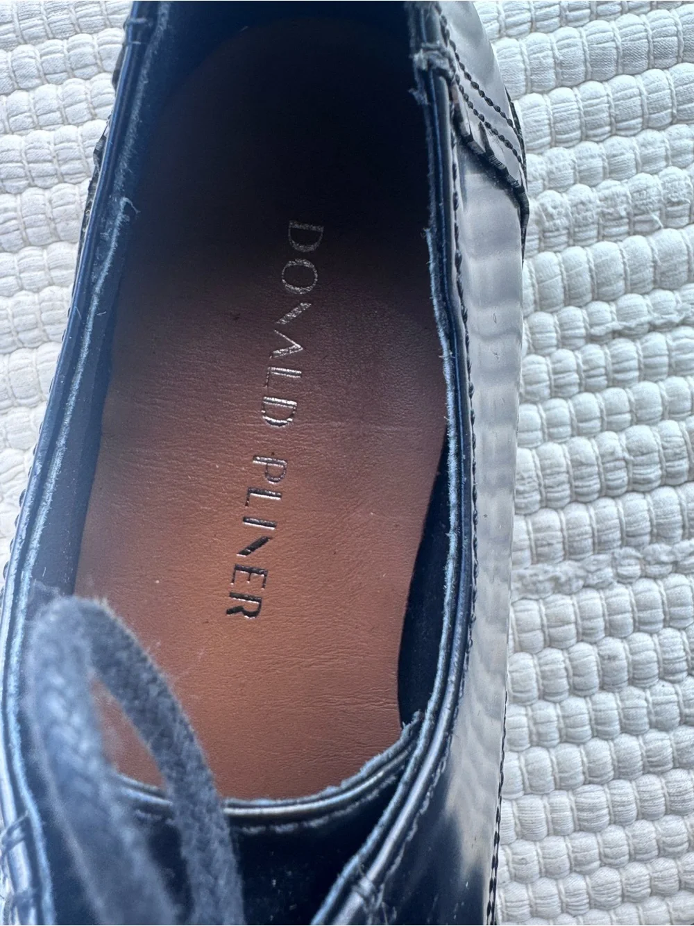 Retail: $198 Donald Pliner Leonardo Black Leather Cap Toe Derby Shoes 6M New