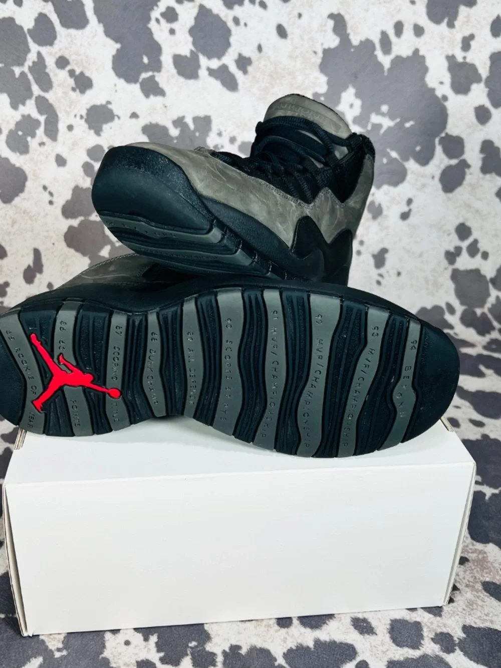 Jordan dark shadow