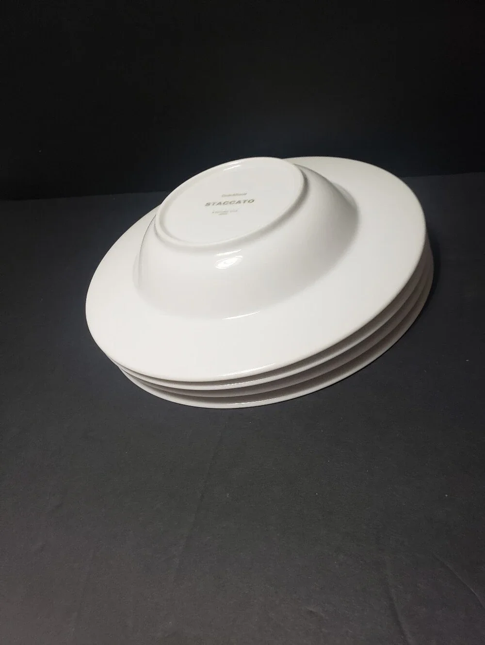 Set Of 4 CRATE & BARREL  *Staccato* Rimmed Soup Bowls