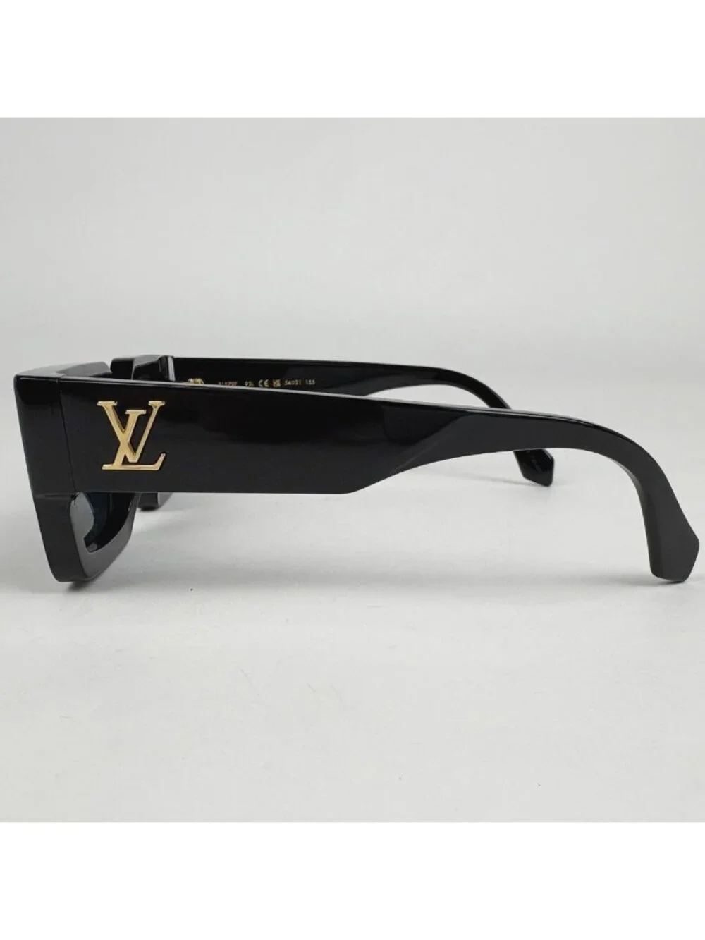 Louis Vuitton this authentic