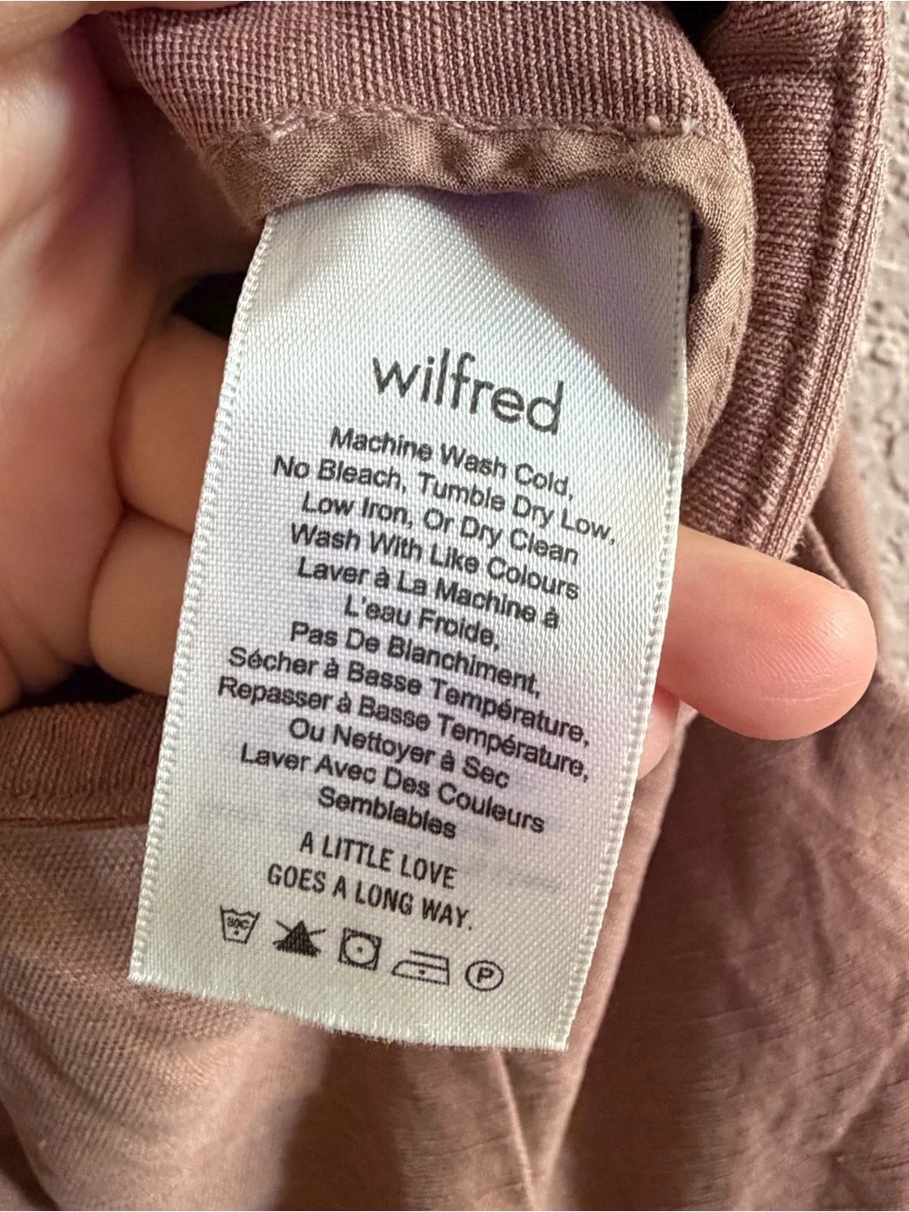 Wilfred this neckline from
