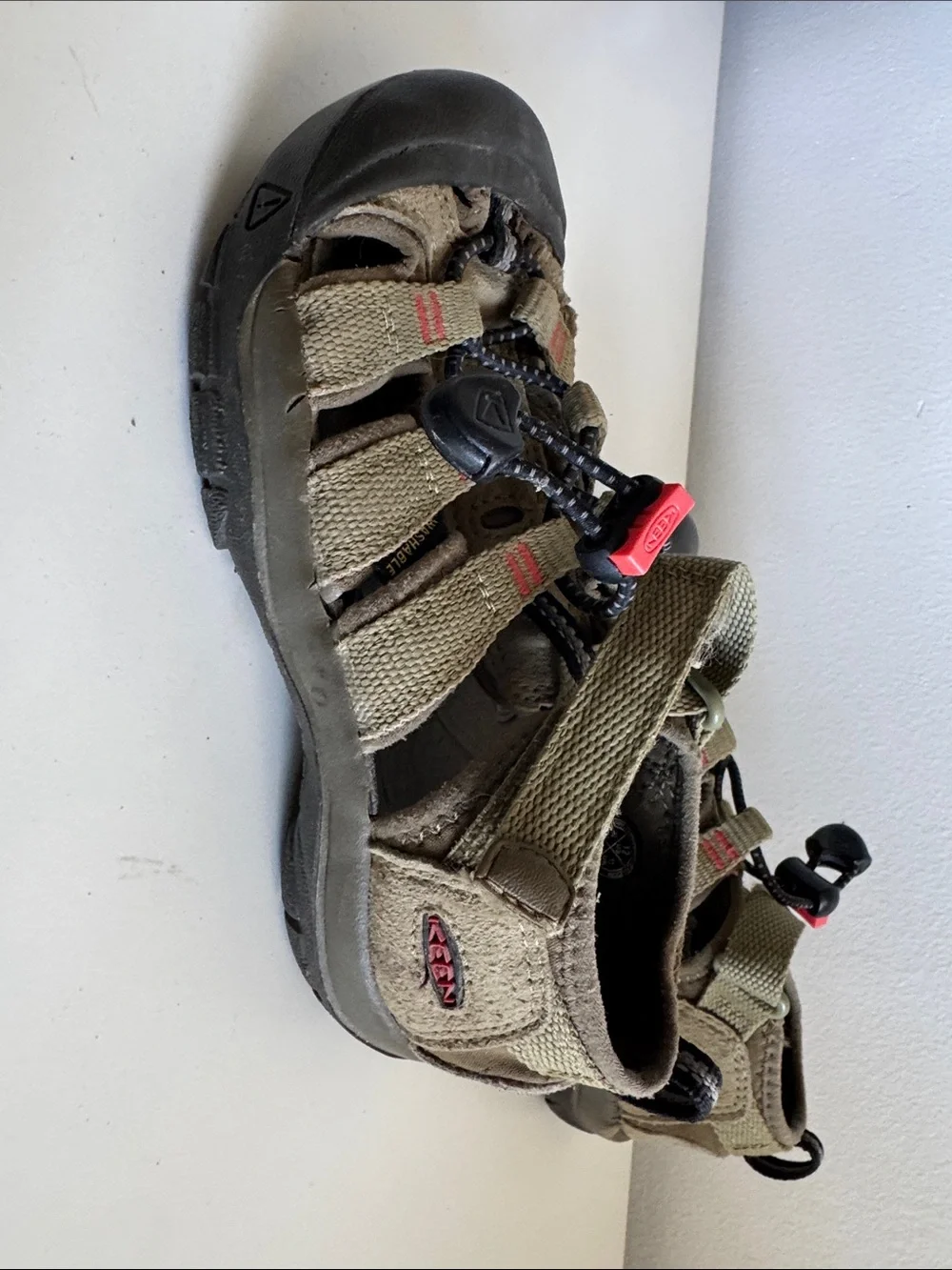 Keen durable closed
