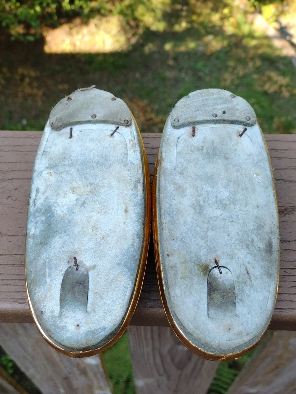 Size8-1/2-9,Little Girls,Gold and Red Authentic Japanese Flip Sandals