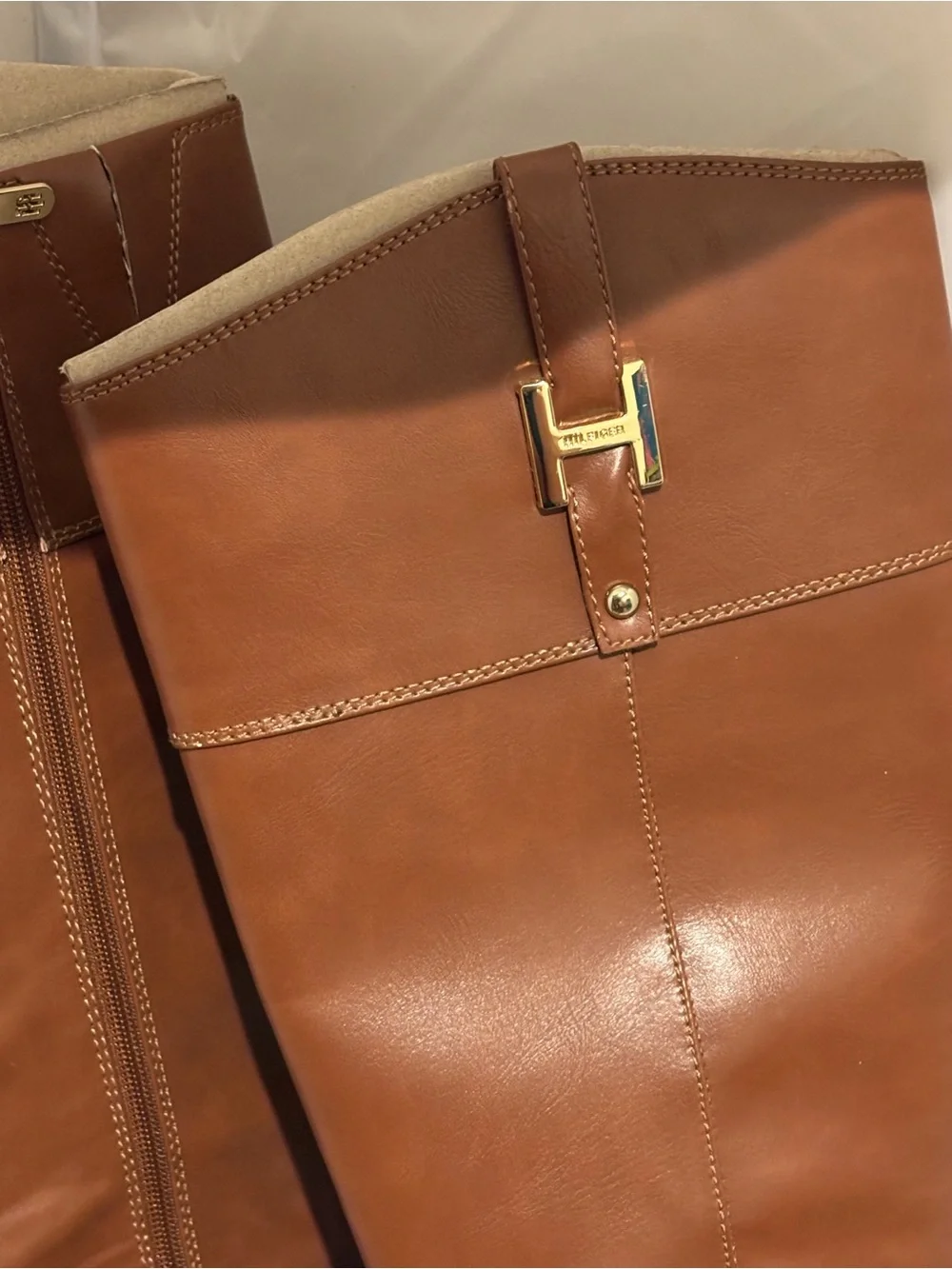 Tommy Hilfiger size hardware