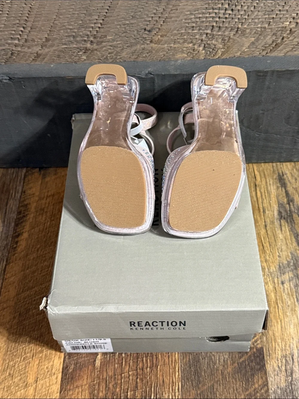 Reaction Kenneth Cole brand new