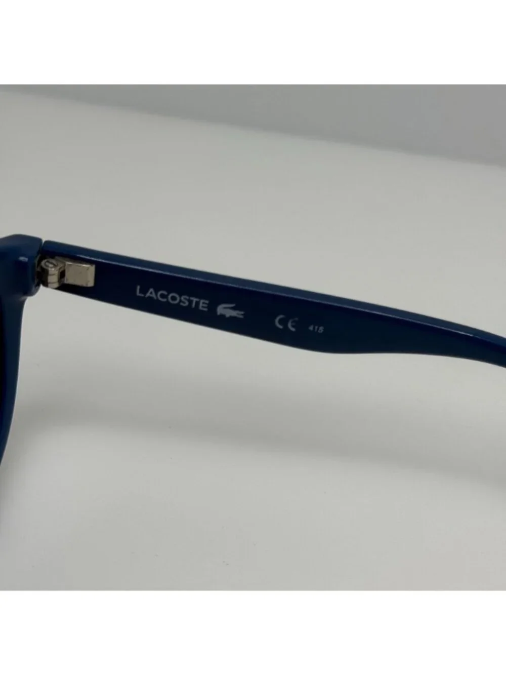 Lacoste lenses have